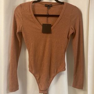 V-Neck top (Run’s Small)